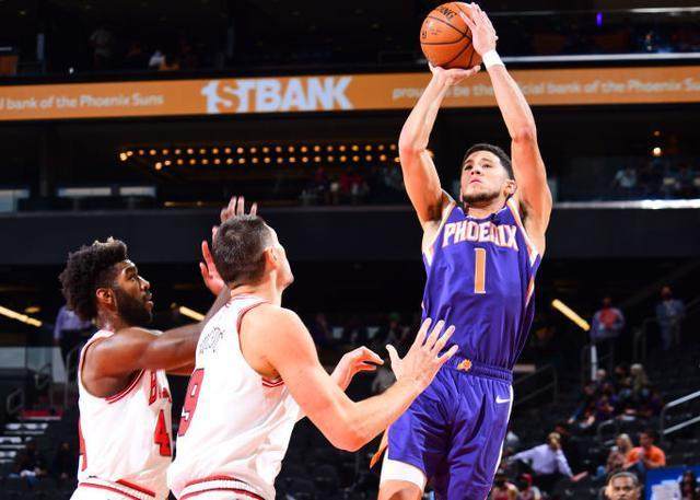 BOB半岛平台-【人物】从“数据刷子”到球场赢家 布克已完成蜕变